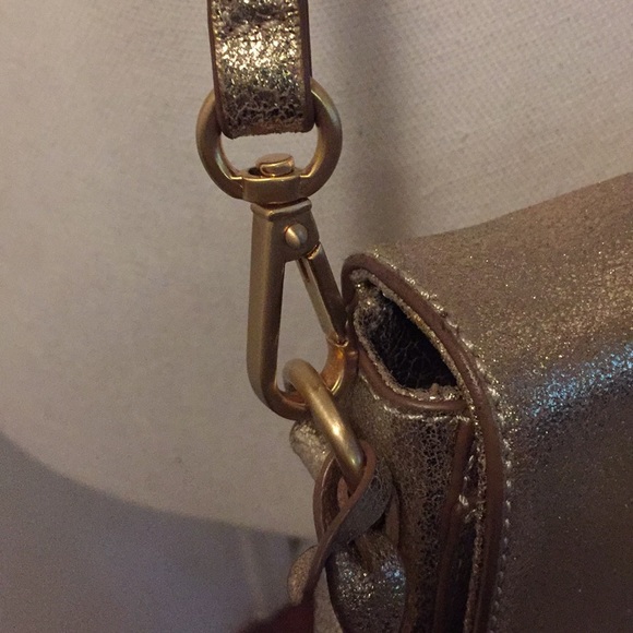Tahari Gold Leather Purse - Picture 4 of 8